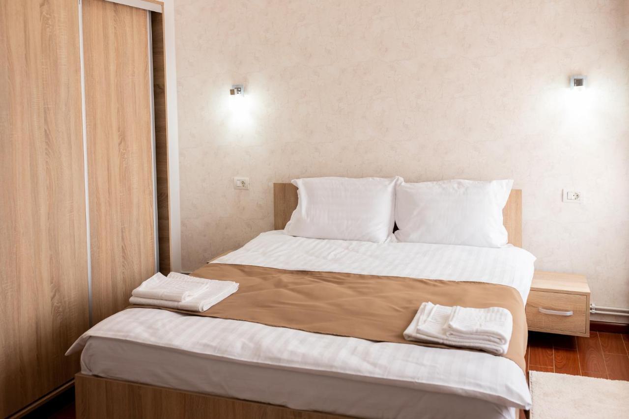 Marconi Guesthouse Хунедоара Экстерьер фото
