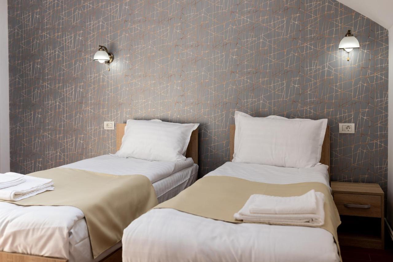 Marconi Guesthouse Хунедоара Экстерьер фото